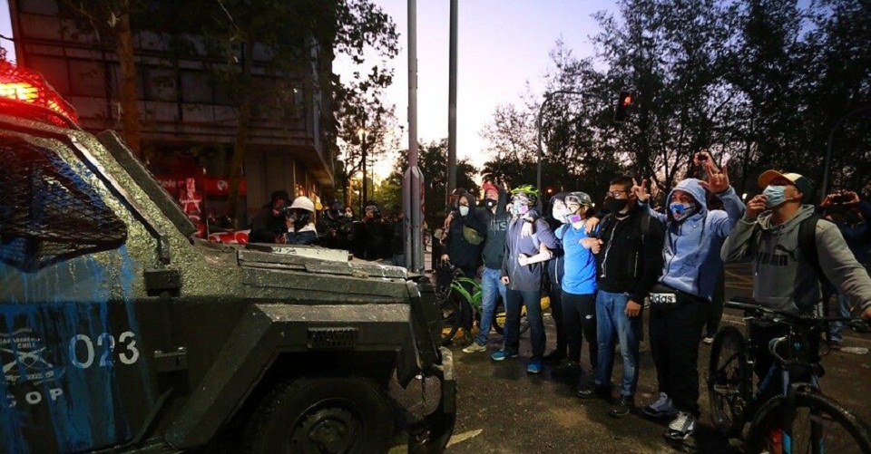 χιλή-προφυλάκιση-αστυνομικού-που-έρι-561104314