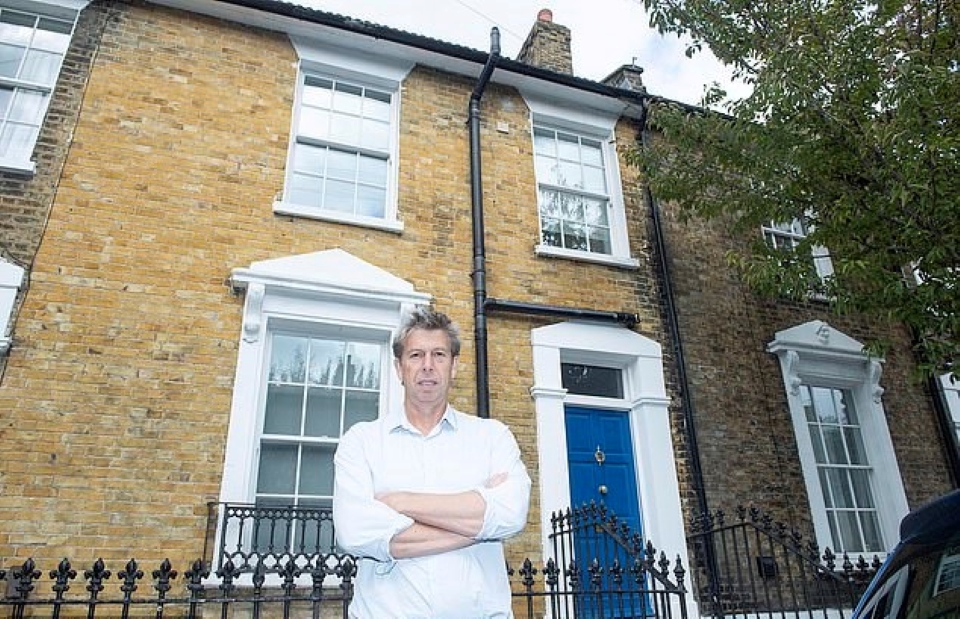 βρετανία-παράνομο-πάρτι-σε-σπίτι-νοικ-561128857