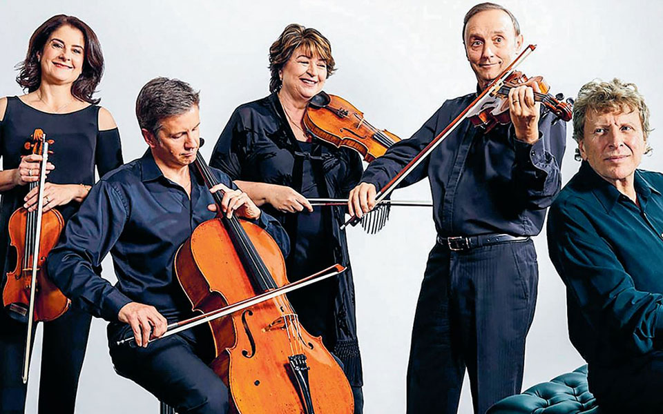 ατμοσφαιρικά-κουιντέτα-για-πιάνο-των-561111229