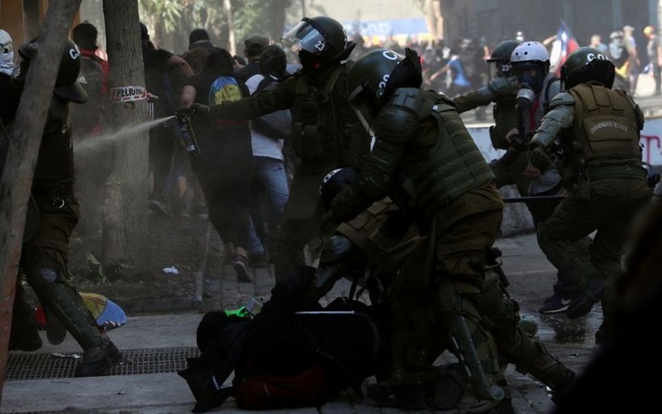 χιλή-πυρπόληση-εκκλησιών-και-σφοδρά-ε-561122077