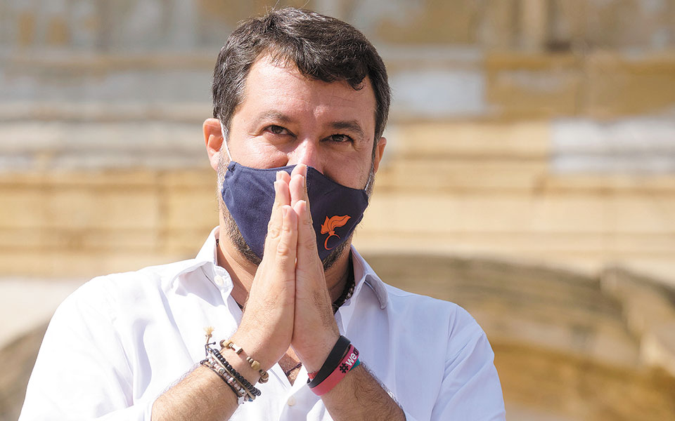 ο-σαλβίνι-μετατρέπει-τη-δίκη-του-σε-γιο-561102595