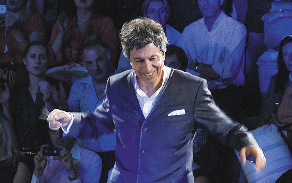 λ-καρυτινός-κάθε-ορχήστρα-έχει-δικό-τ-561102724