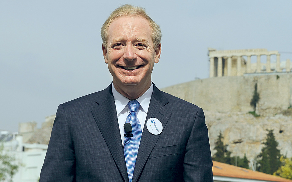 πρόεδρος-microsoft-στην-κ-πειστήκαμε-για-τη-561105592