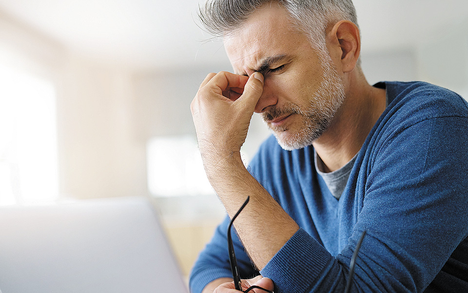 ο-ιός-έχει-και-νευρολογικά-συμπτώματα-561107170