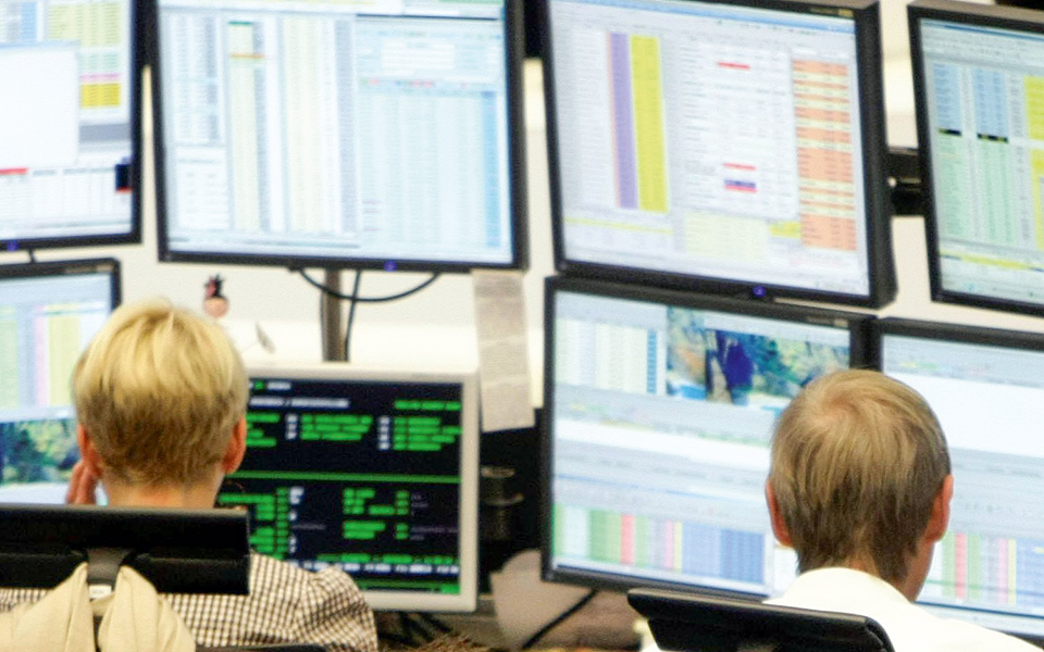 σε-ιστορικά-χαμηλά-επίπεδα-οι-αποδόσε-561108823