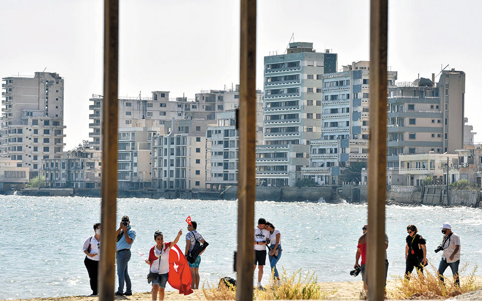 για-34-ημέρες-στον-βυθό-της-θάλασσας-πέρ-561112405