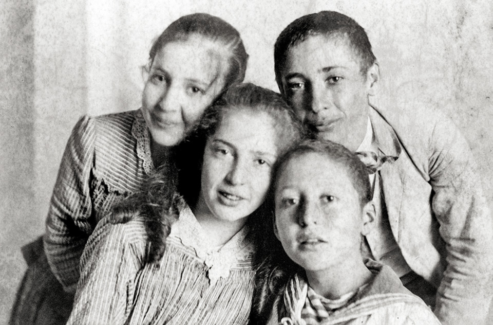 Μια εκθεσιακή «προσωπογραφία» μάς επανασυστήνει τον Ιωνα Δραγούμη-1