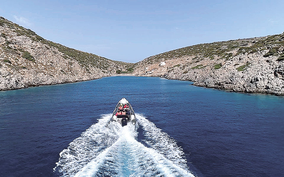 Η ακούραστη φρουρός του Αιγαίου-11