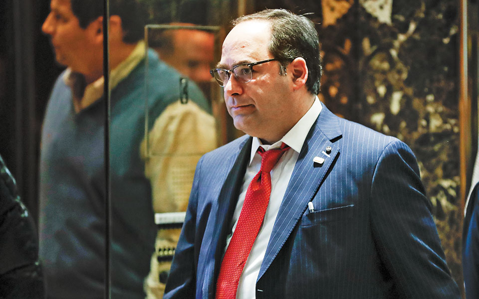 τζορτζ-τζιτζίκος-στην-κ-ο-τραμπ-είνα-561130864