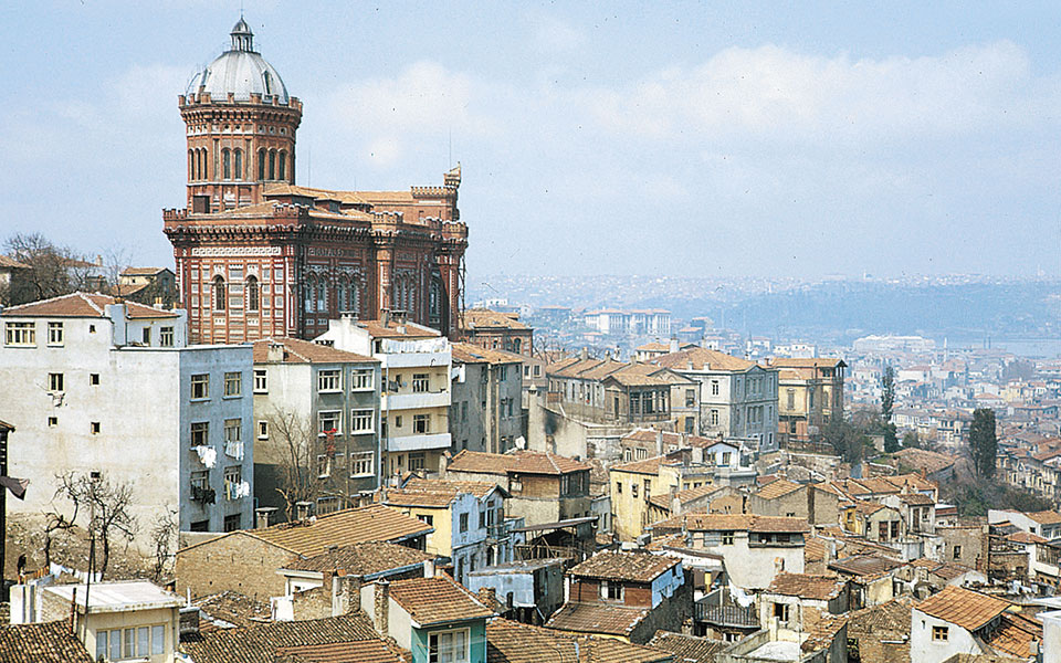 κρύβουν-λόγια-για-να-επιβιώσουν-561131110