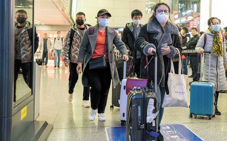 απώλειες-730-δισ-δολ-για-τον-τουριστικό-κ-561134578