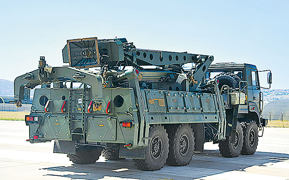 σκληρός-μεν-γεφυροποιός-δε-561138370