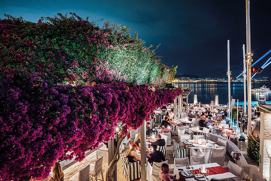 Ντόλτσε βίτα στην Αθηναϊκή Ριβιέρα-2