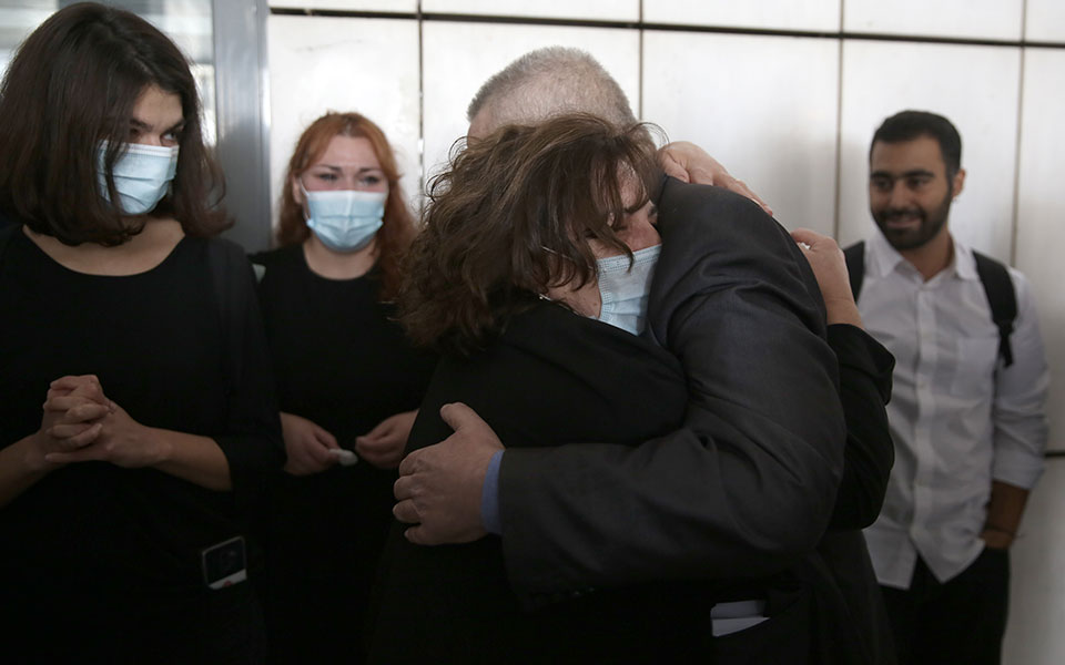 Δάκρυα και λυγμοί ανακούφισης από τη Μάγδα Φύσσα-1