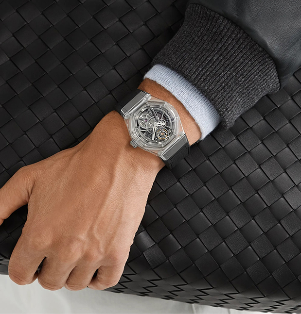 Όλα στο φως στο GIRARD-PERREGAUX Laureato Absolute Light-1