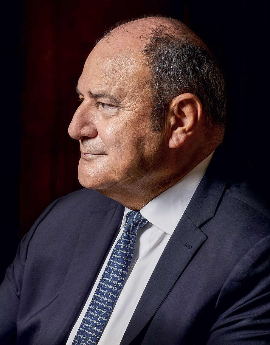 Τιμ Ανανιάδης: Μαθήματα φιλοξενίας-1