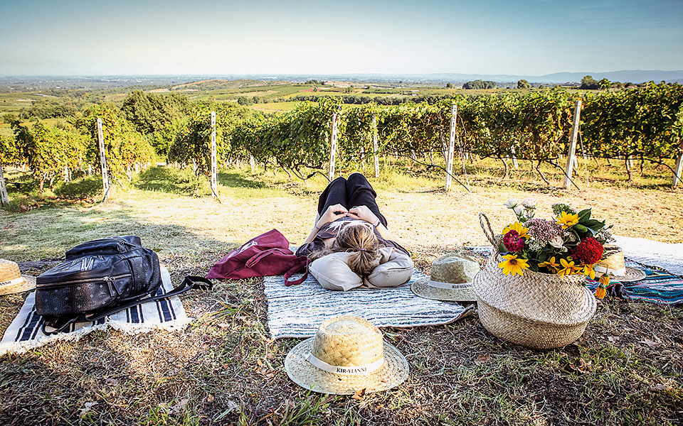 kι-όμως-η-νάουσα-έχει-θάλασσα-από-αμπέ-561100168