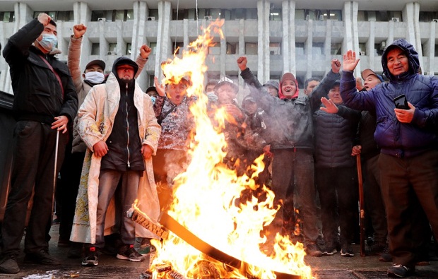 Κιργιστάν: Οι ταραχές οδήγησαν σε νέο υπουργό Εσωτερικών, από την αντιπολίτευση-2