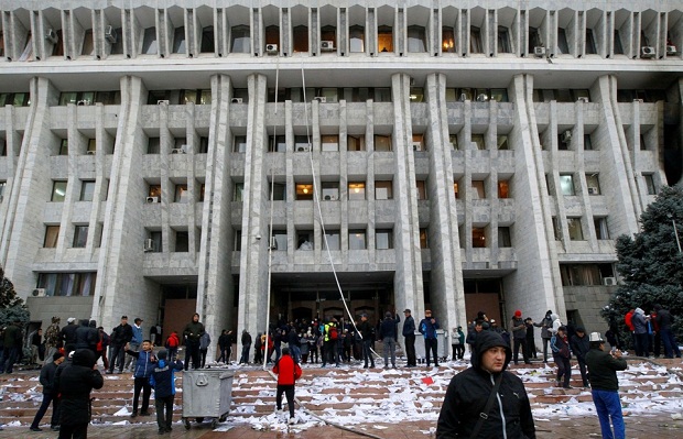 Κιργιστάν: Οι ταραχές οδήγησαν σε νέο υπουργό Εσωτερικών, από την αντιπολίτευση-1