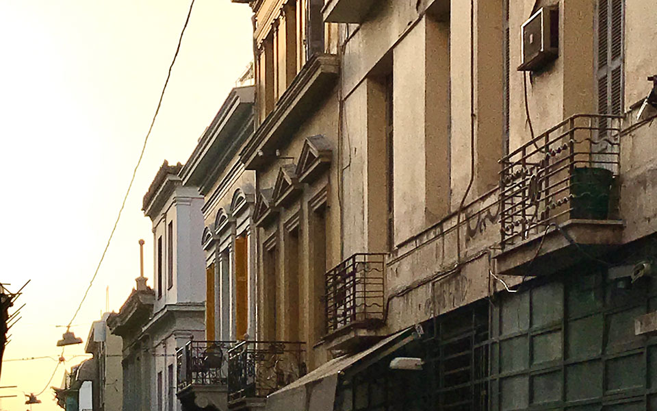 ιστορίες-και-σκιές-στα-μέτωπα-της-οδού-561111085