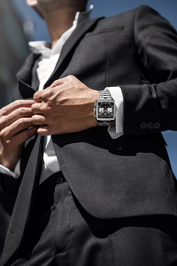 Η TAG HEUER παρουσιάζει νέα Monaco Heuer 02 με ανασχεδιασμένο μπρασελέ-1