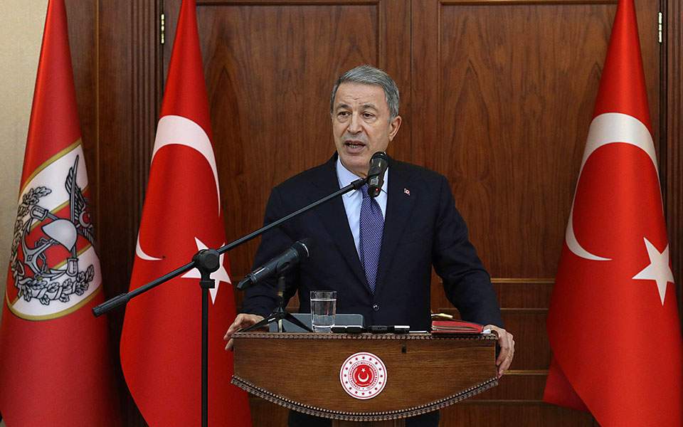 συντηρεί-τη-διπλή-γλώσσα-η-άγκυρα-561124399