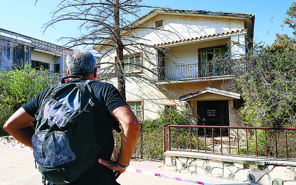 Στα Βαρώσια των ποιητών, των δακρύων…-8