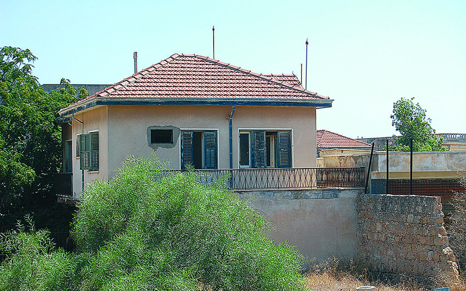 Στα Βαρώσια των ποιητών, των δακρύων…-11