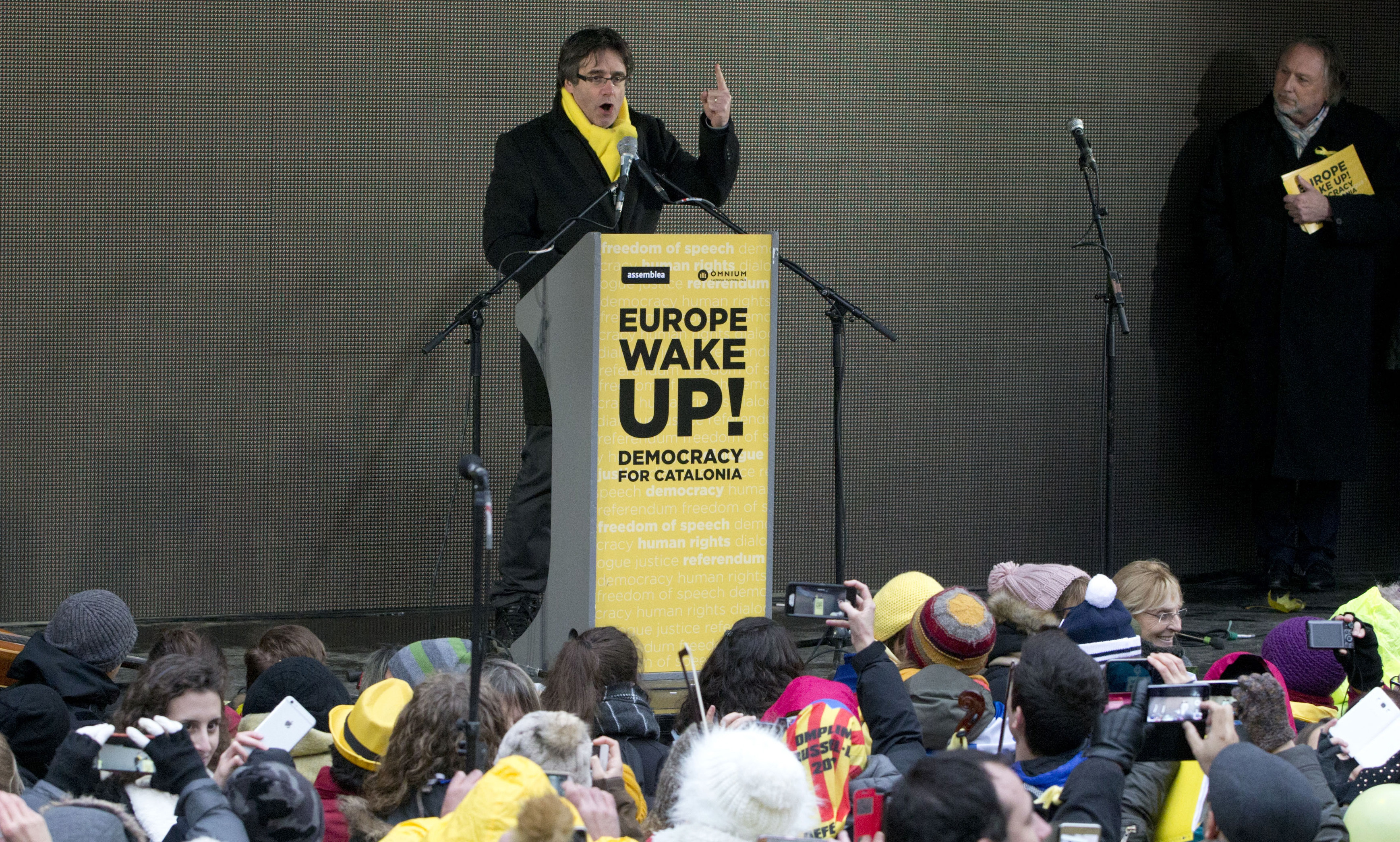 Καταλωνία: Αβεβαιότητα λίγες ημέρες πριν από την κάλπη-2