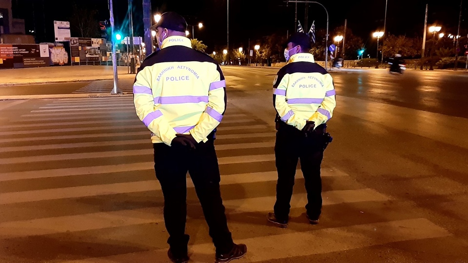 Απαγόρευση κυκλοφορίας: Οδοιπορικό της «Κ» στην άδεια Αθήνα (εικόνες)-3