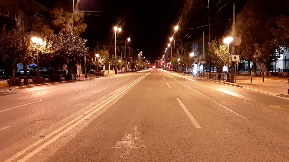 Απαγόρευση κυκλοφορίας: Οδοιπορικό της «Κ» στην άδεια Αθήνα (εικόνες)-12