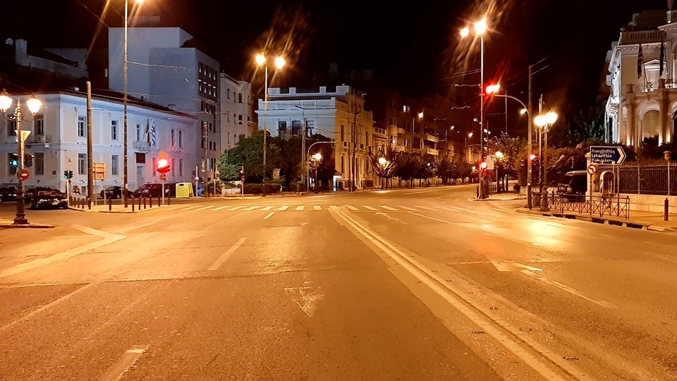 Απαγόρευση κυκλοφορίας: Οδοιπορικό της «Κ» στην άδεια Αθήνα (εικόνες)-13