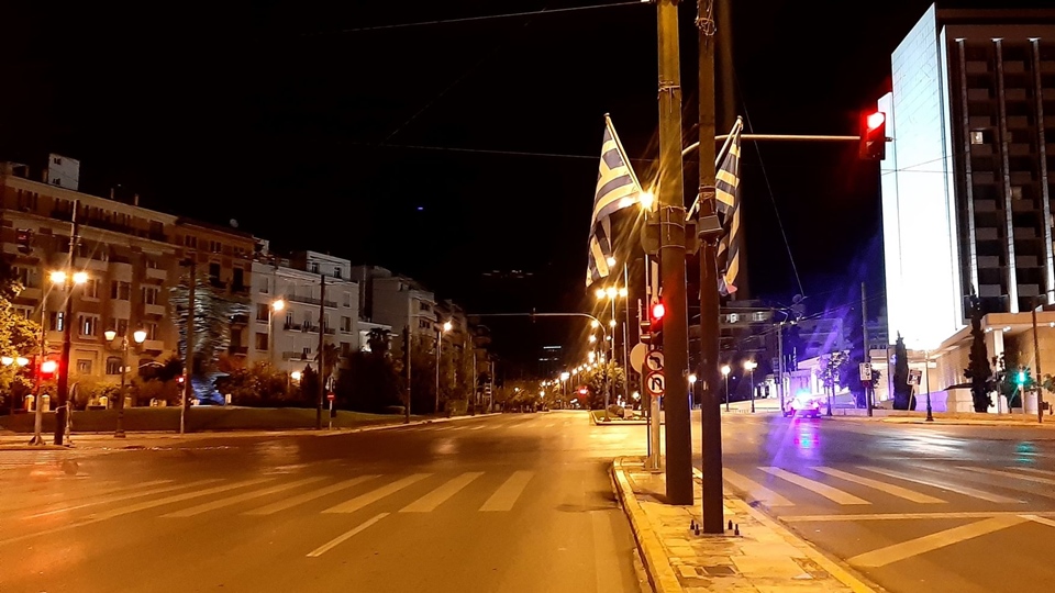Απαγόρευση κυκλοφορίας: Οδοιπορικό της «Κ» στην άδεια Αθήνα (εικόνες)-17