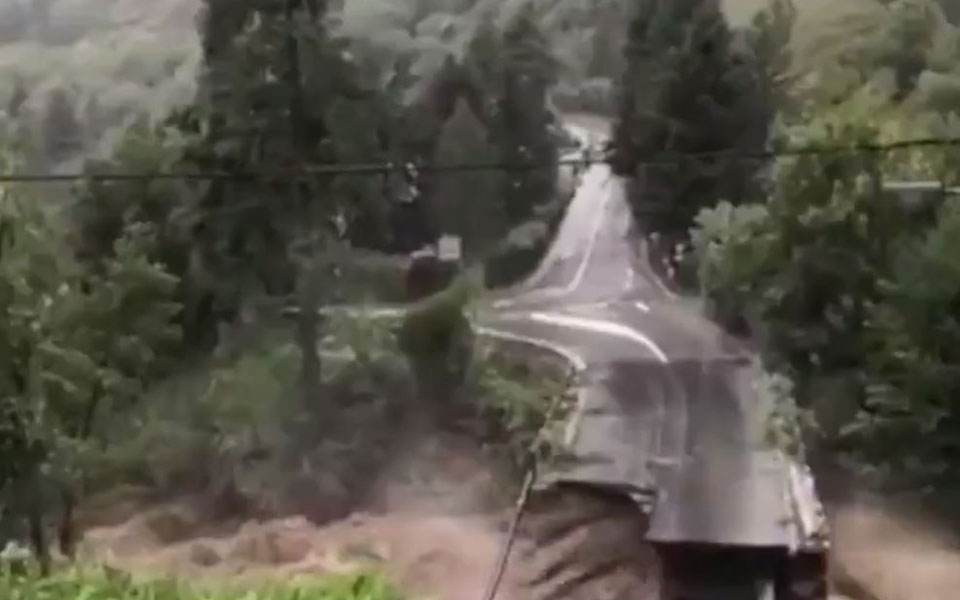 νότια-γαλλία-γέφυρα-κατέρρευσε-και-πρ-561110113