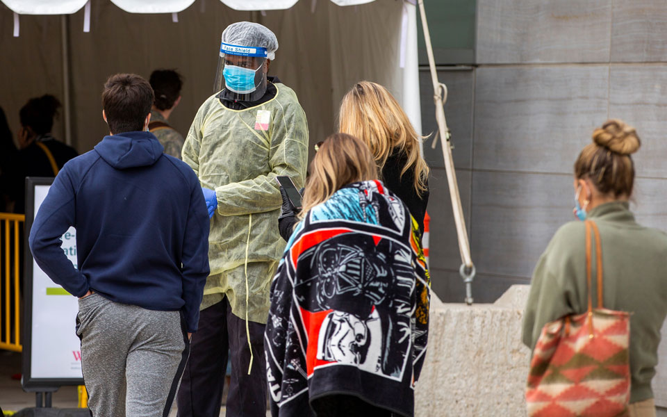 αυξάνονται-τα-κρούσματα-στον-καναδά-561101023