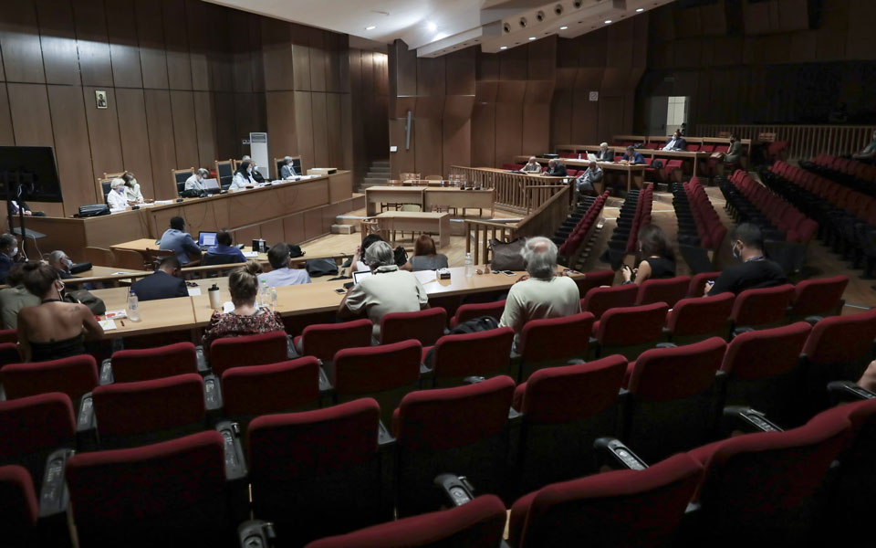 δίκη-χ-α-τετάρτη-η-απόφαση-του-δικαστη-561105001