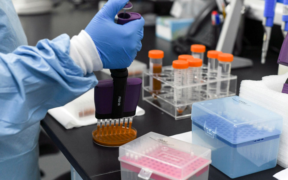 ε-ε-τρίτη-σύμβαση-προ-αγοράς-για-εμβόλ-561109129