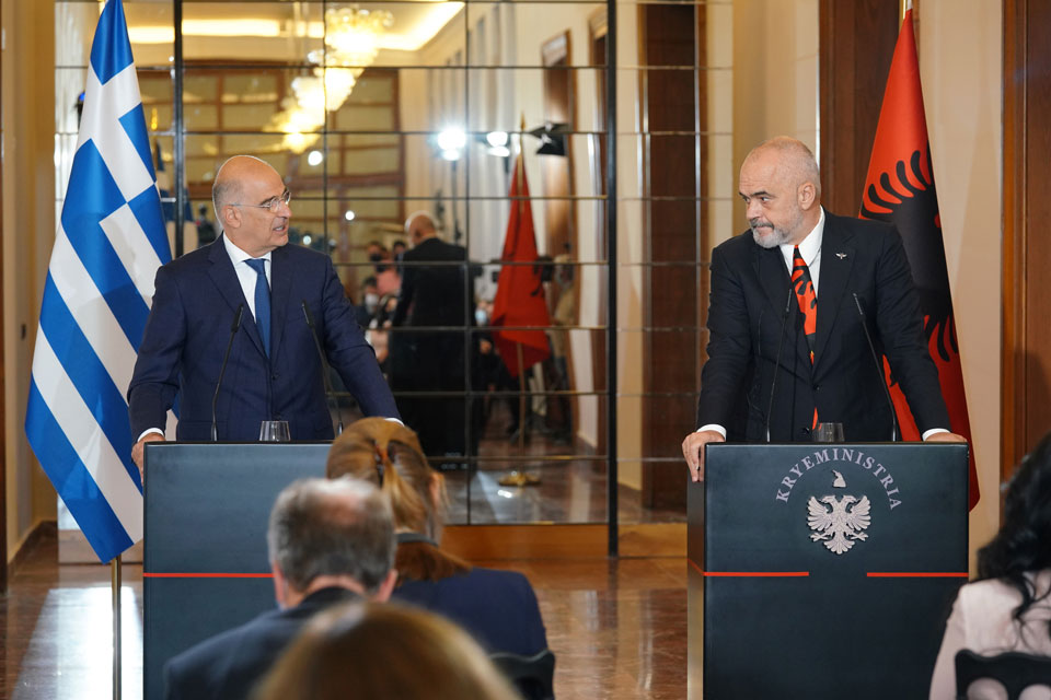 θετική-υποδοχή-από-ε-ε-για-τη-συμφωνία-561124795