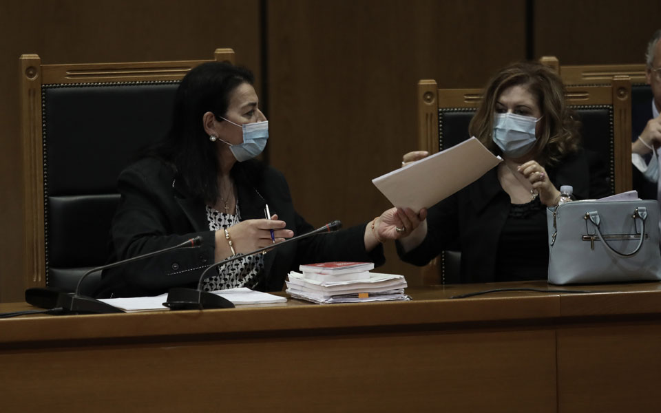 η-μάχη-των-αναστολών-τι-ζητάνε-οι-καταδ-561118378