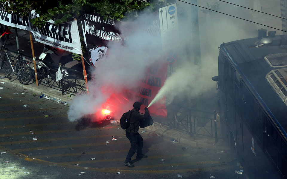 Δίκη Χρυσής Αυγής: Πανηγυρισμοί και επεισόδια μετά την δικαστική απόφαση-8