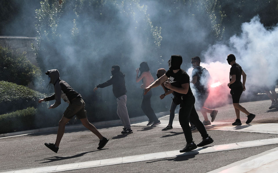 Ένταση στο πανεκπαιδευτικό συλλαλητήριο στην Αθήνα – Δύο προσαγωγές-1