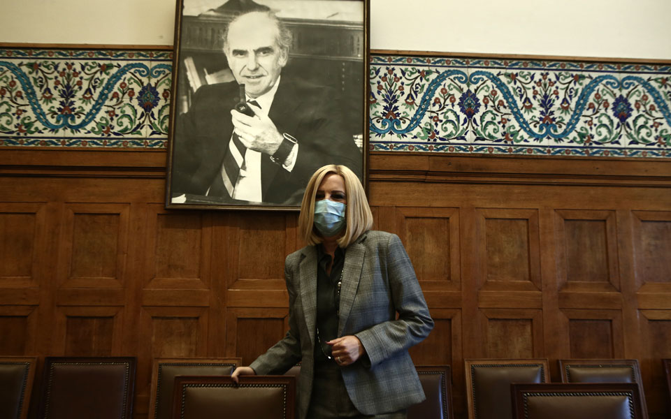 γεννηματά-να-διορθωθούν-οι-απαράδεκτ-561118423