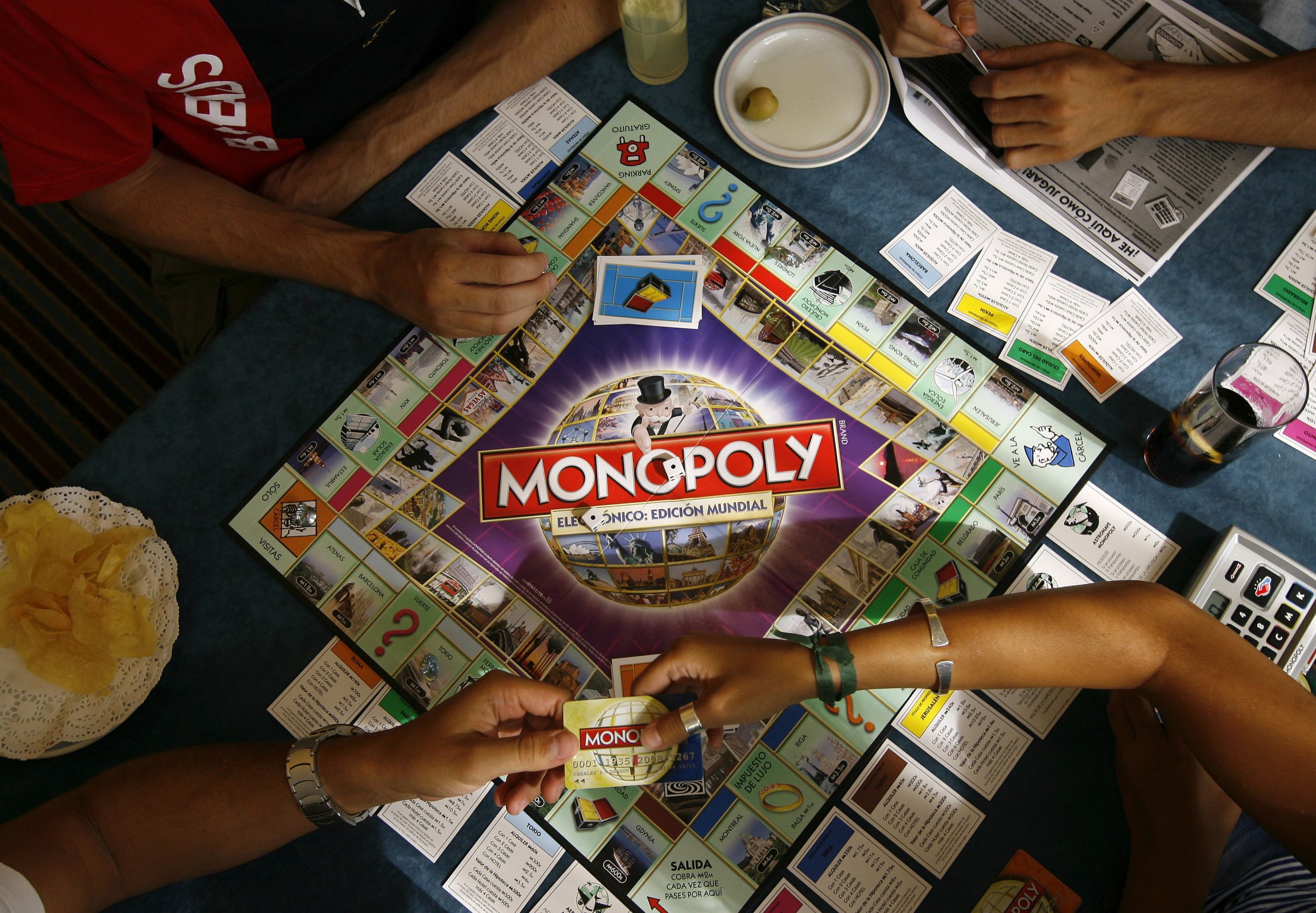 η-ζήτηση-για-επιτραπέζια-εν-μέσω-κορων-561132403