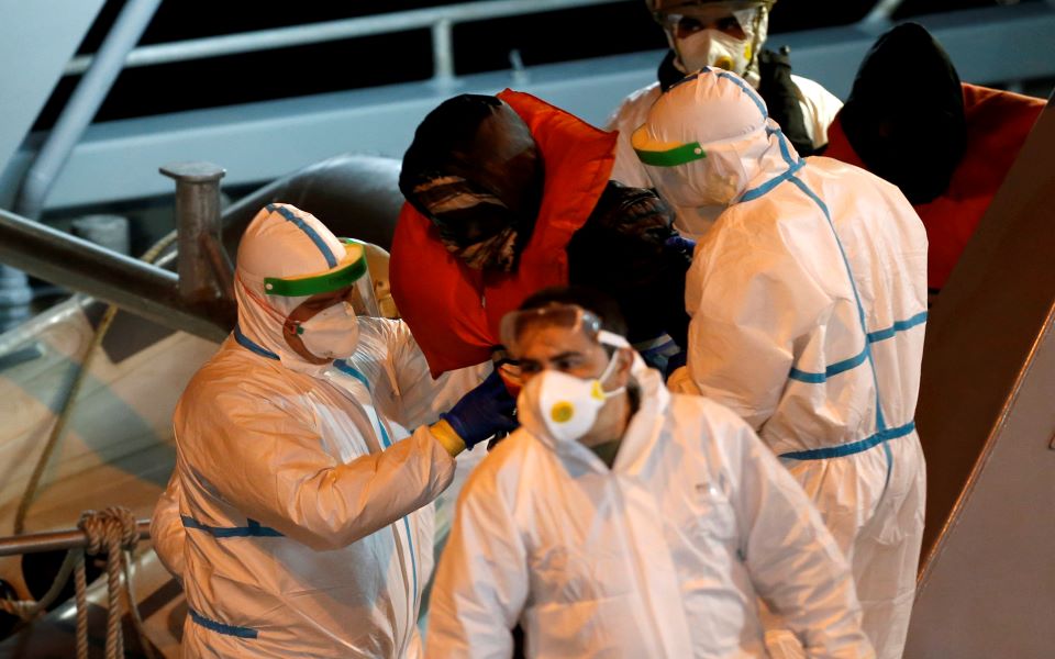 οηε-σχεδόν-3-εκατ-μετανάστες-βρέθηκαν-561110281