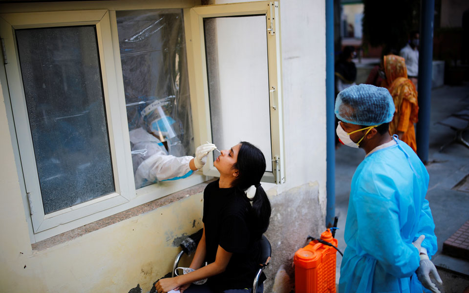 ινδία-τα-κρούσματα-έφτασαν-τα-684-εκατομ-561108295