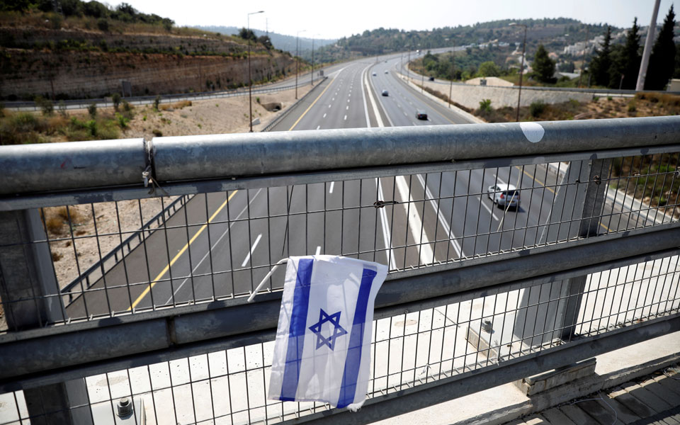 οηε-το-ισραήλ-μπλοκάρει-τις-βίζες-των-μ-561120457