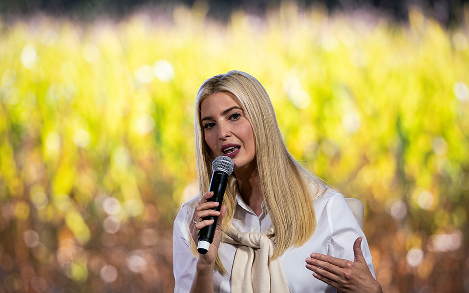 to-tweet-της-ιβάνκα-τραμπ-για-τον-πατέρα-της-561103894