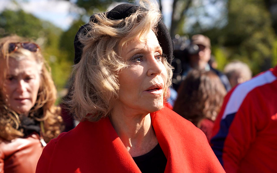 the-politics-of-style-για-να-χαρακτηριστεί-μια-γυναίκα-icon-561127729