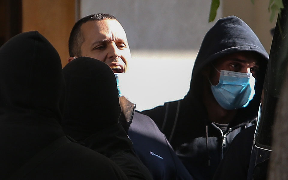 στις-φυλακές-δομοκού-η-ηγετική-ομάδα-σ-561129391