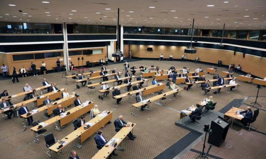 κύπρος-παραιτήθηκε-ο-επίτροπος-της-ερ-561116218